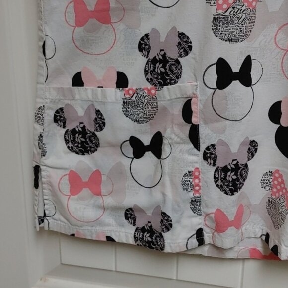 Disney Minnie and Mickey mouse nurse scrubs top blouse white short sleeve - Picture 3 of 6